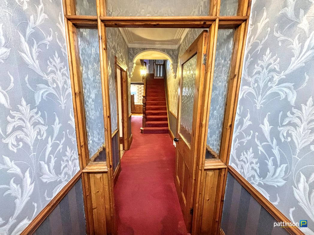 Property image 2 of 18