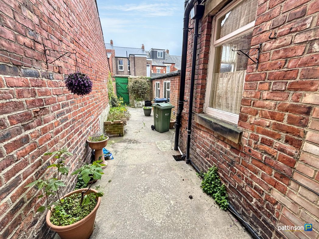 Property image 11 of 18