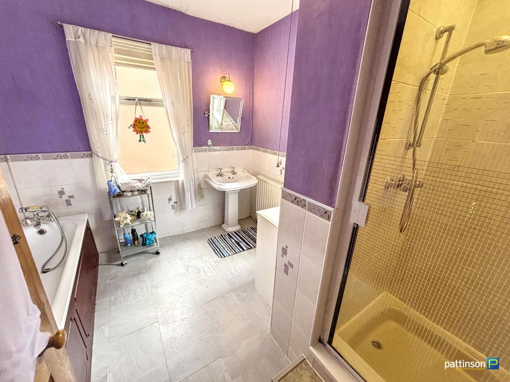 Property image 16 of 18