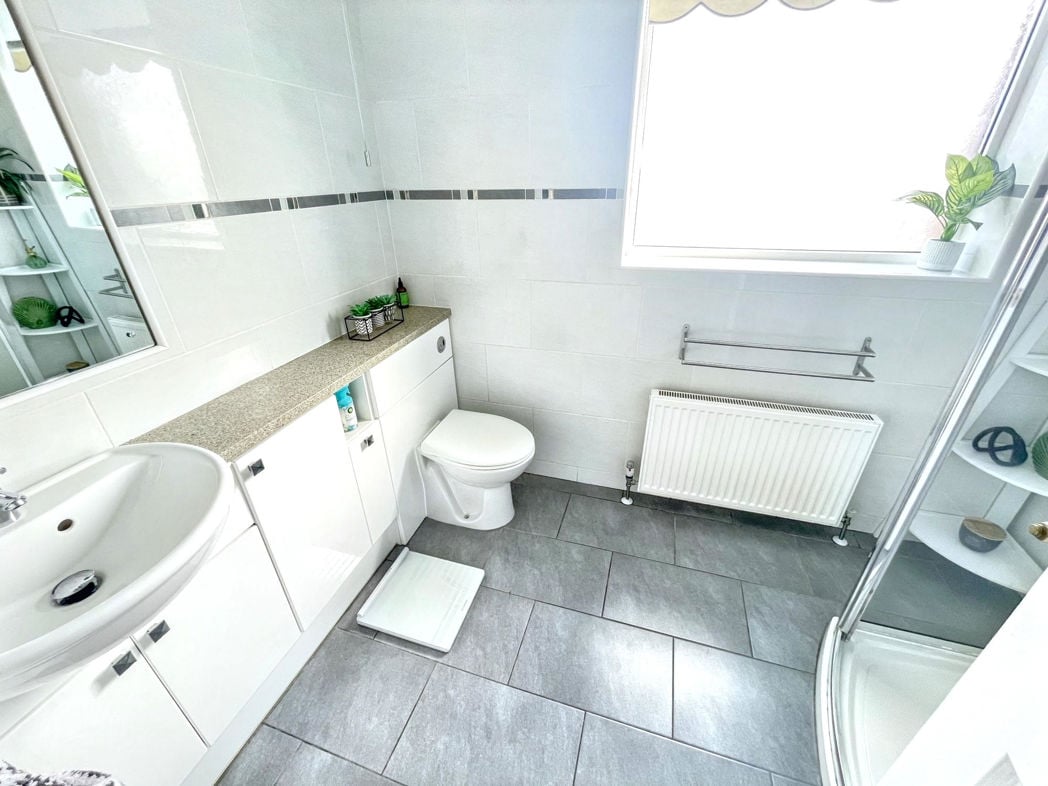 Property image 11 of 13