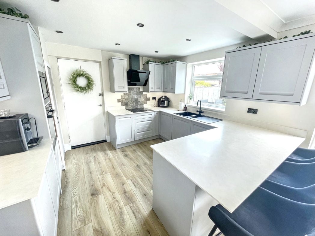 Property image 5 of 15