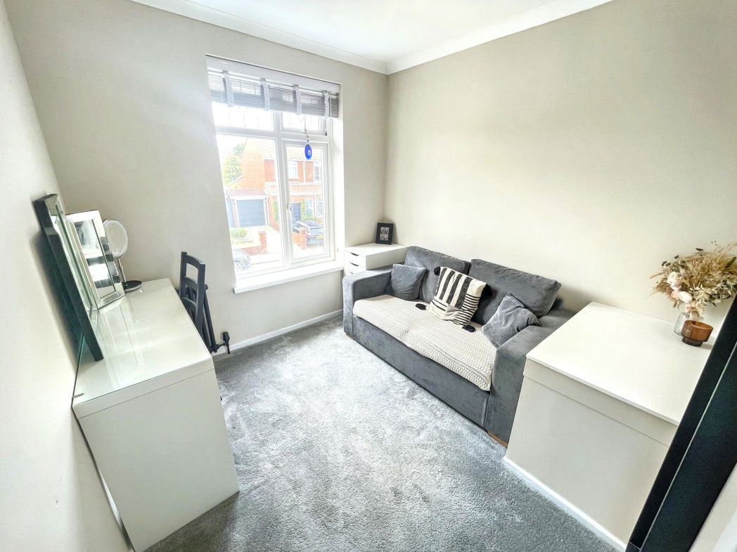 Property image 10 of 15