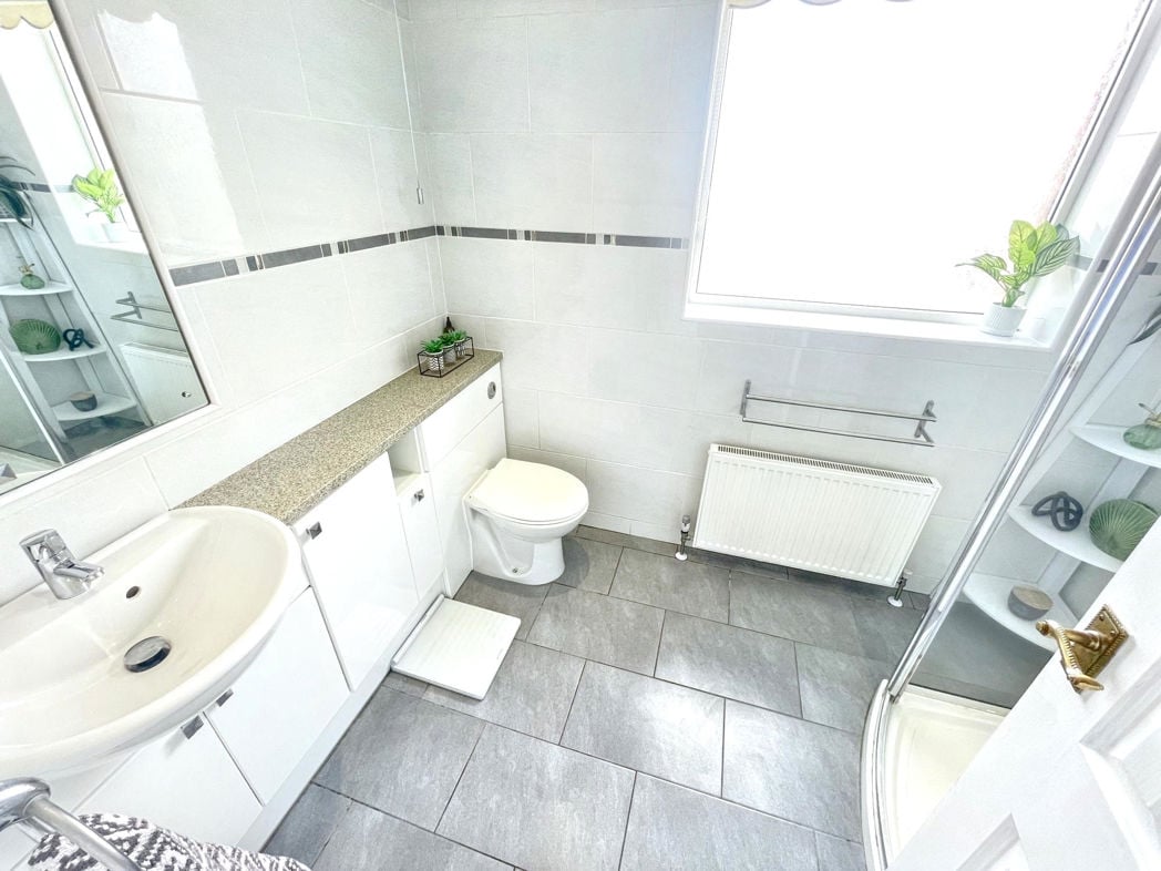 Property image 11 of 15