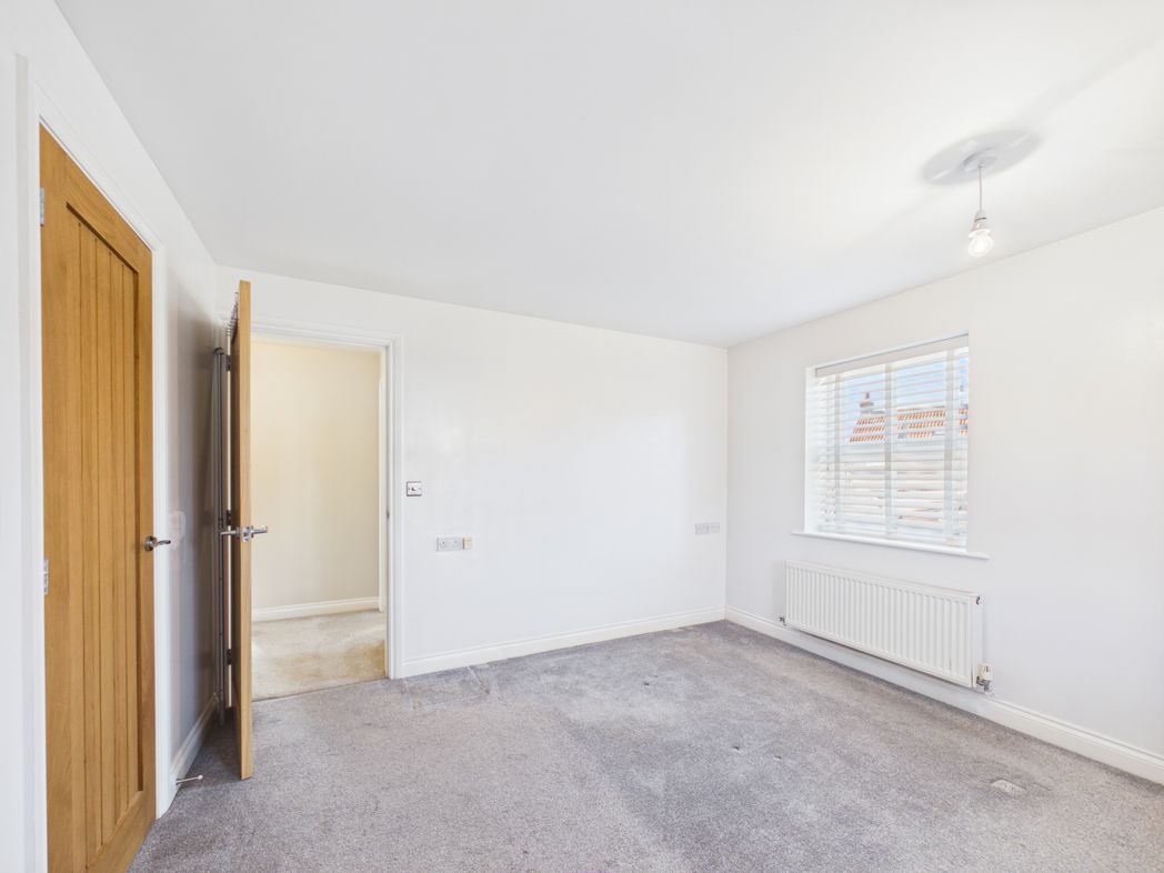 Property image 17 of 38