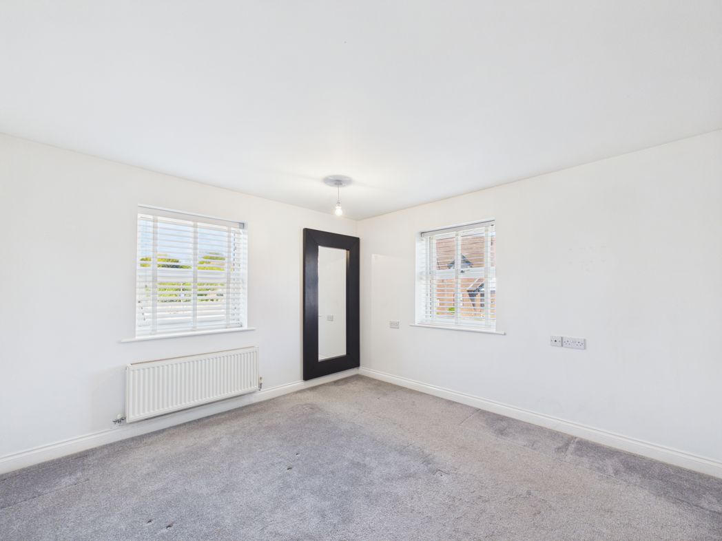 Property image 19 of 38