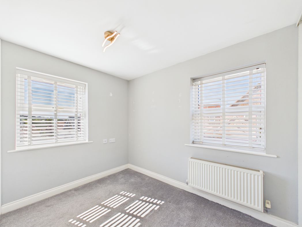 Property image 21 of 38