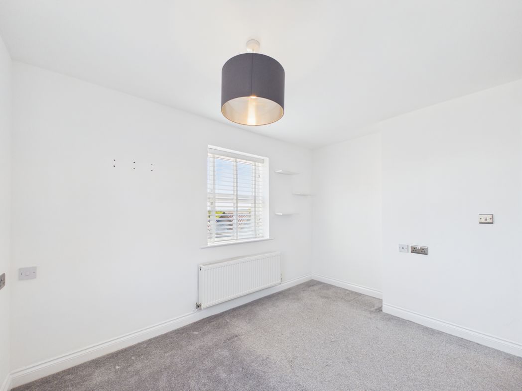 Property image 24 of 38