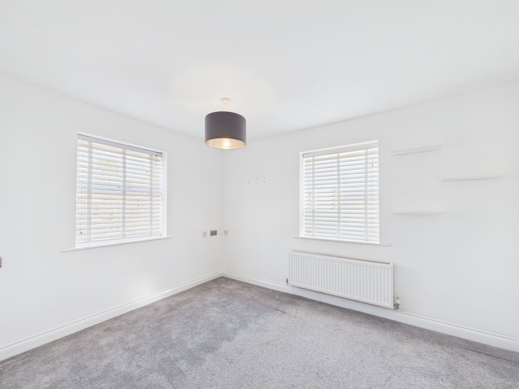 Property image 26 of 38