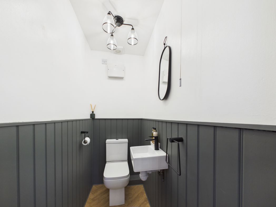 Property image 31 of 38