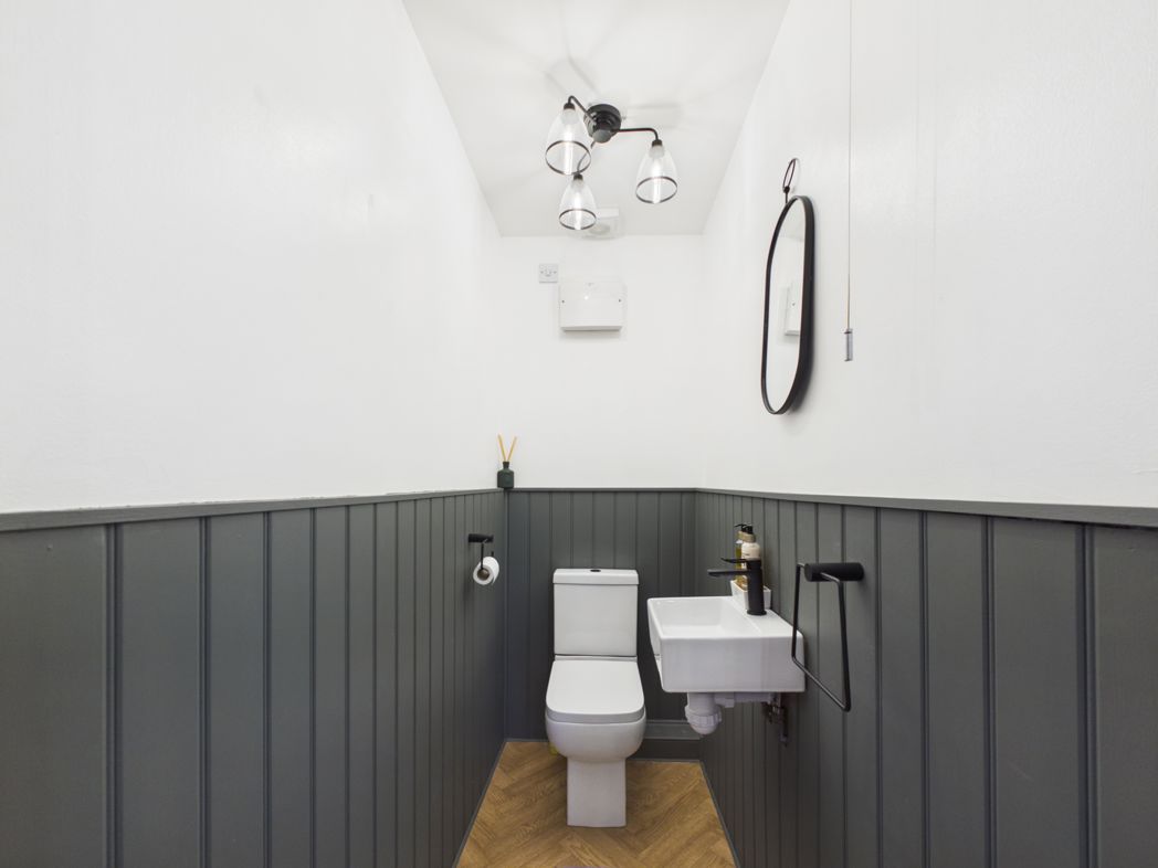 Property image 5 of 38
