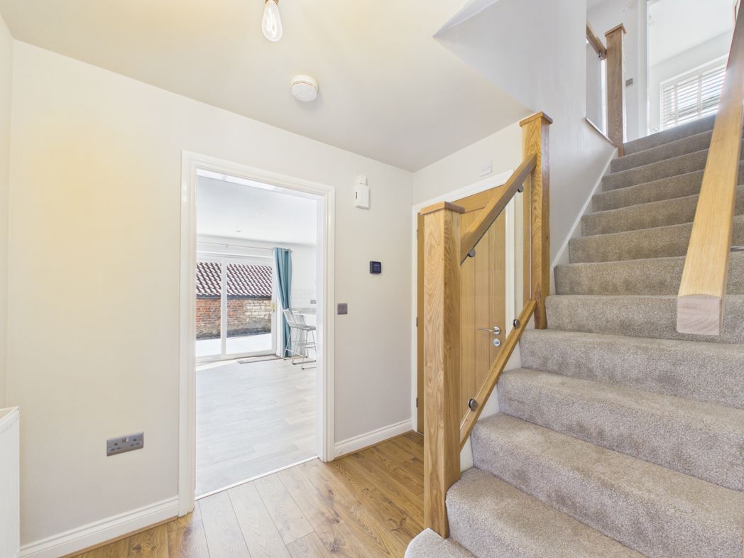 Property image 32 of 38