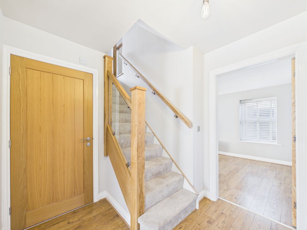 Property image 33 of 38