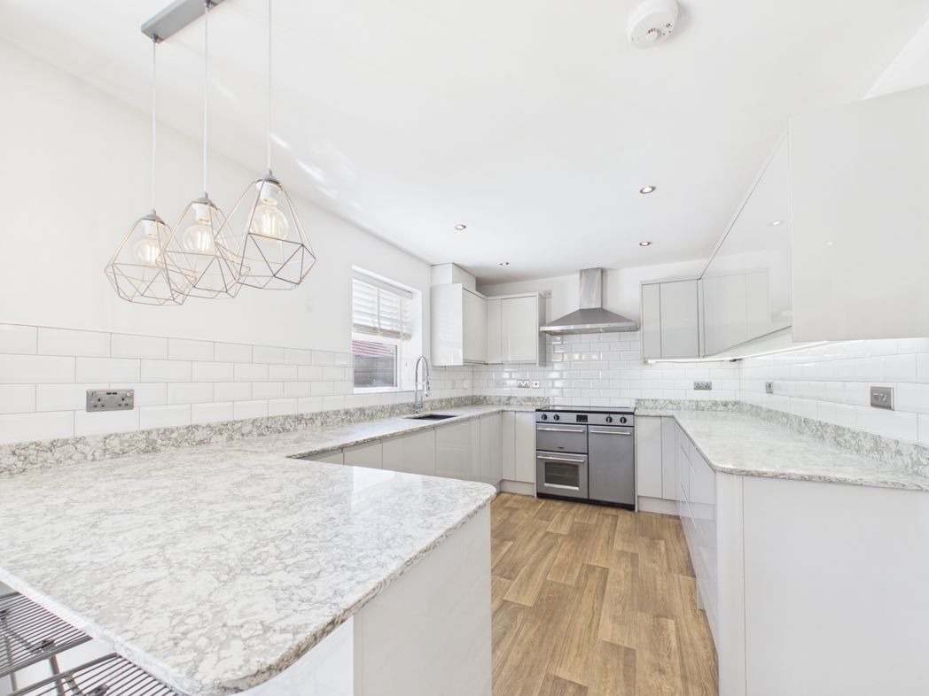 Property image 3 of 38