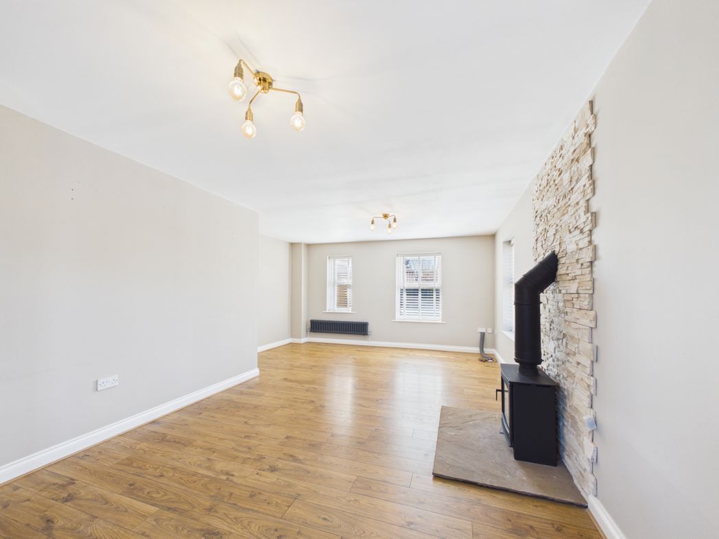 Property image 8 of 38