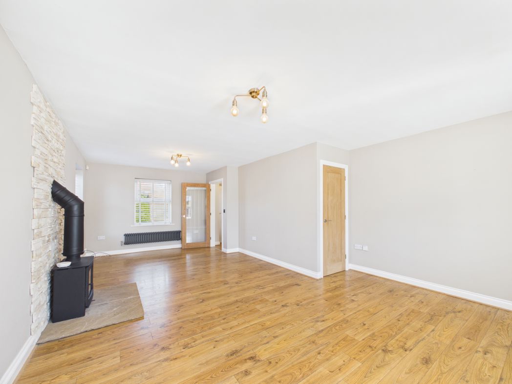 Property image 9 of 38