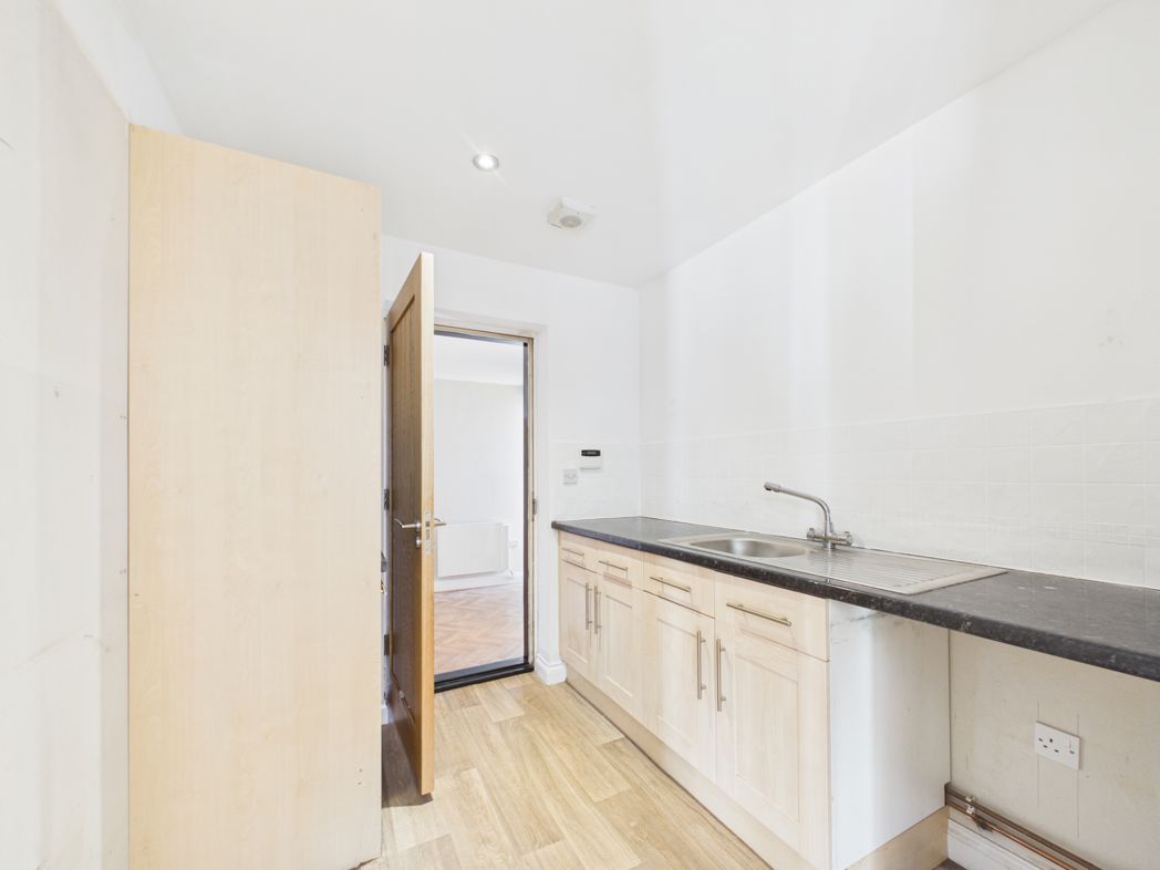 Property image 13 of 38