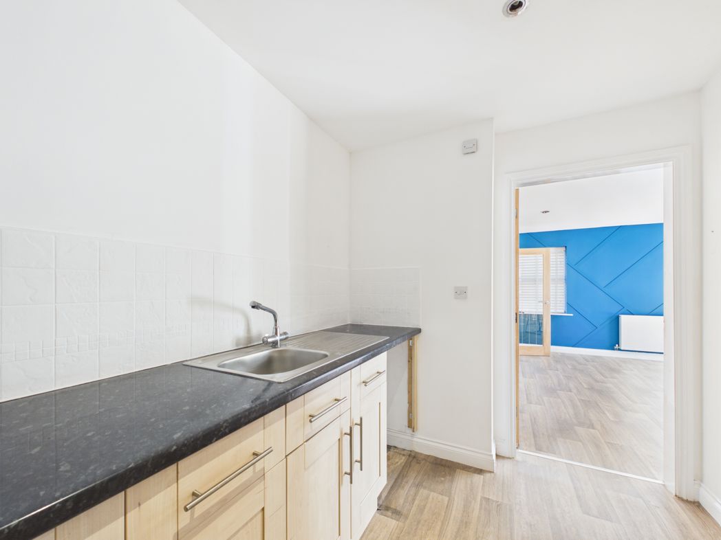 Property image 14 of 38