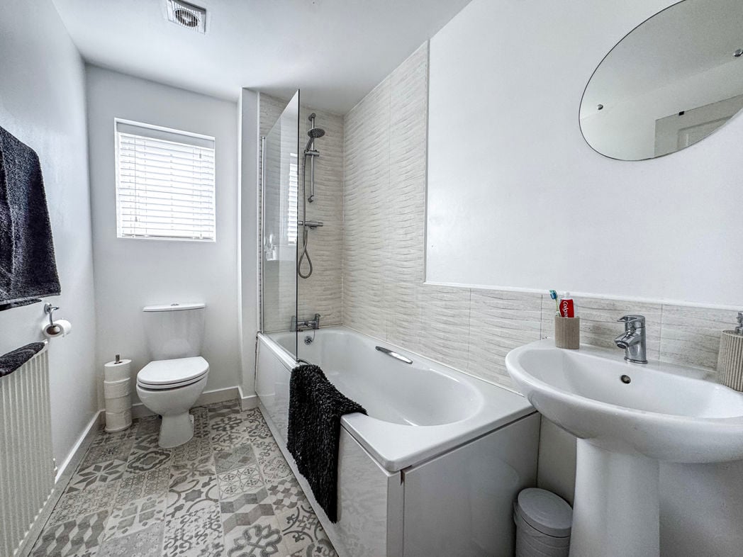 Property image 11 of 13