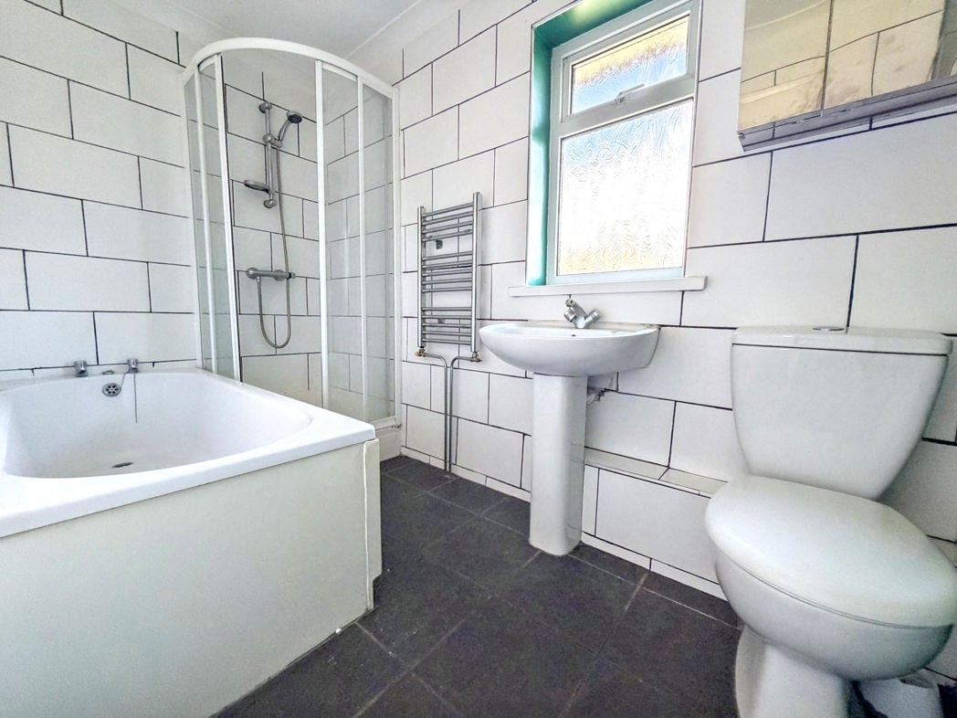 Property image 11 of 14