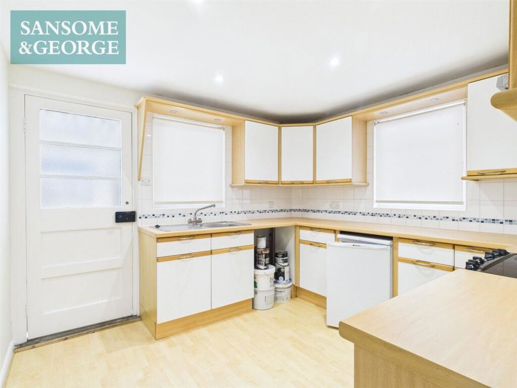 Property image 2 of 16