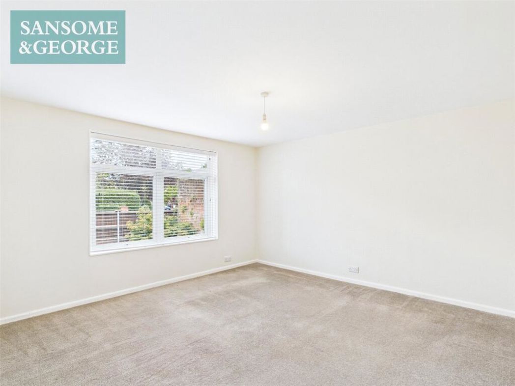 Property image 5 of 16