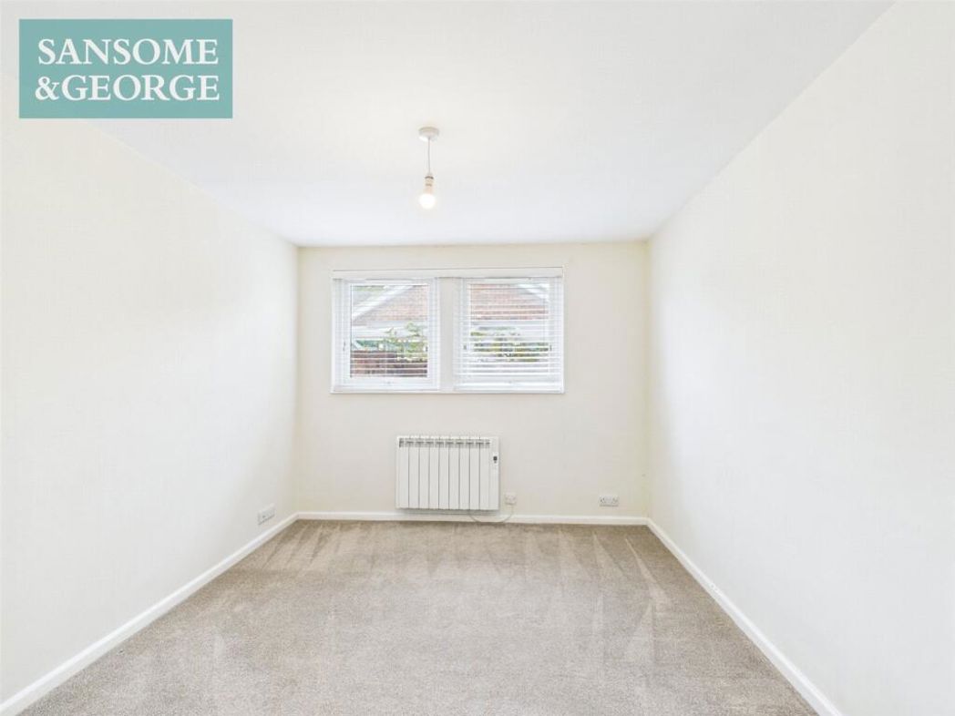 Property image 7 of 16