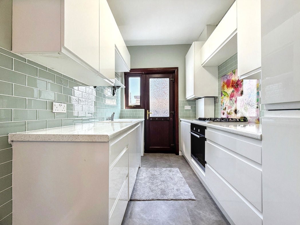 Property image 11 of 29