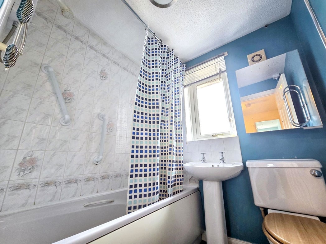 Property image 16 of 24