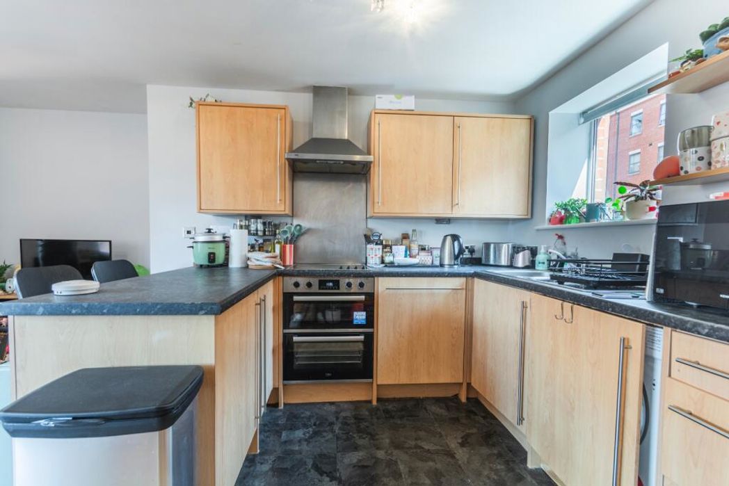 Property image 11 of 14