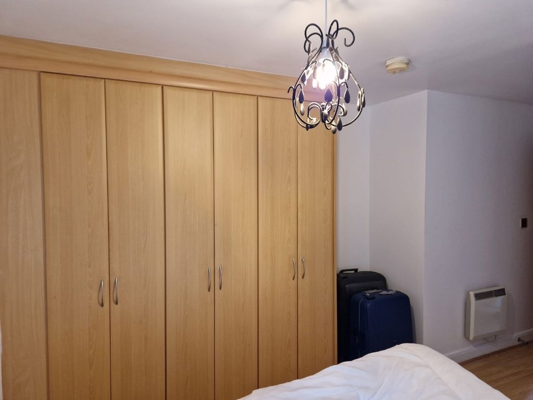 Property image 8 of 13