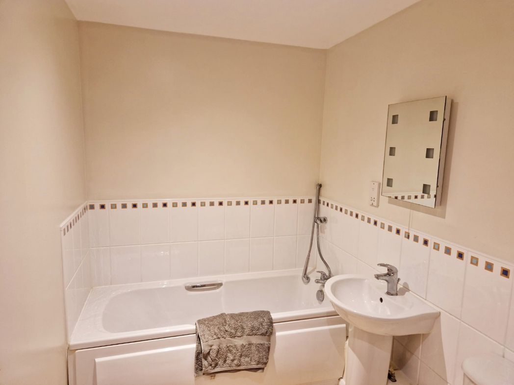 Property image 10 of 13