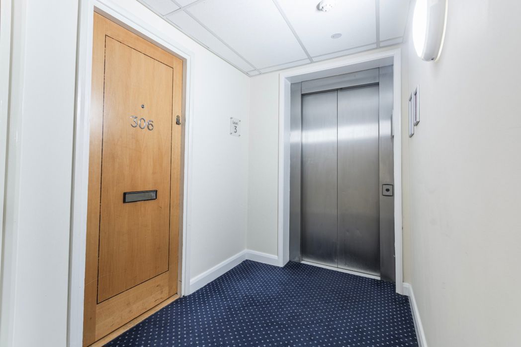 Property image 11 of 13