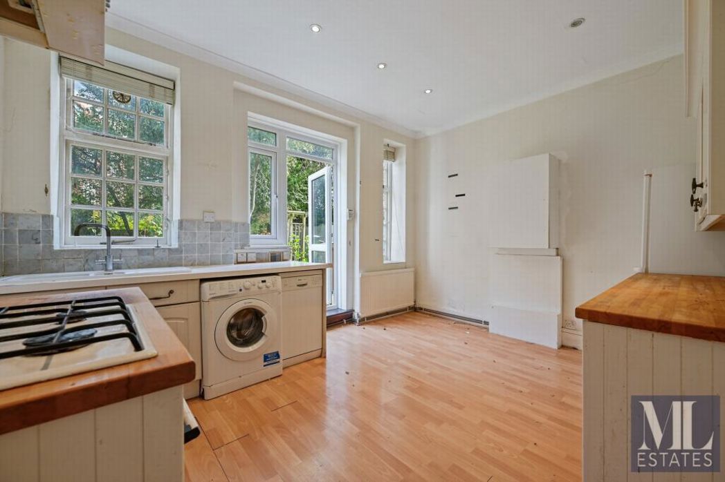 Property image 3 of 13