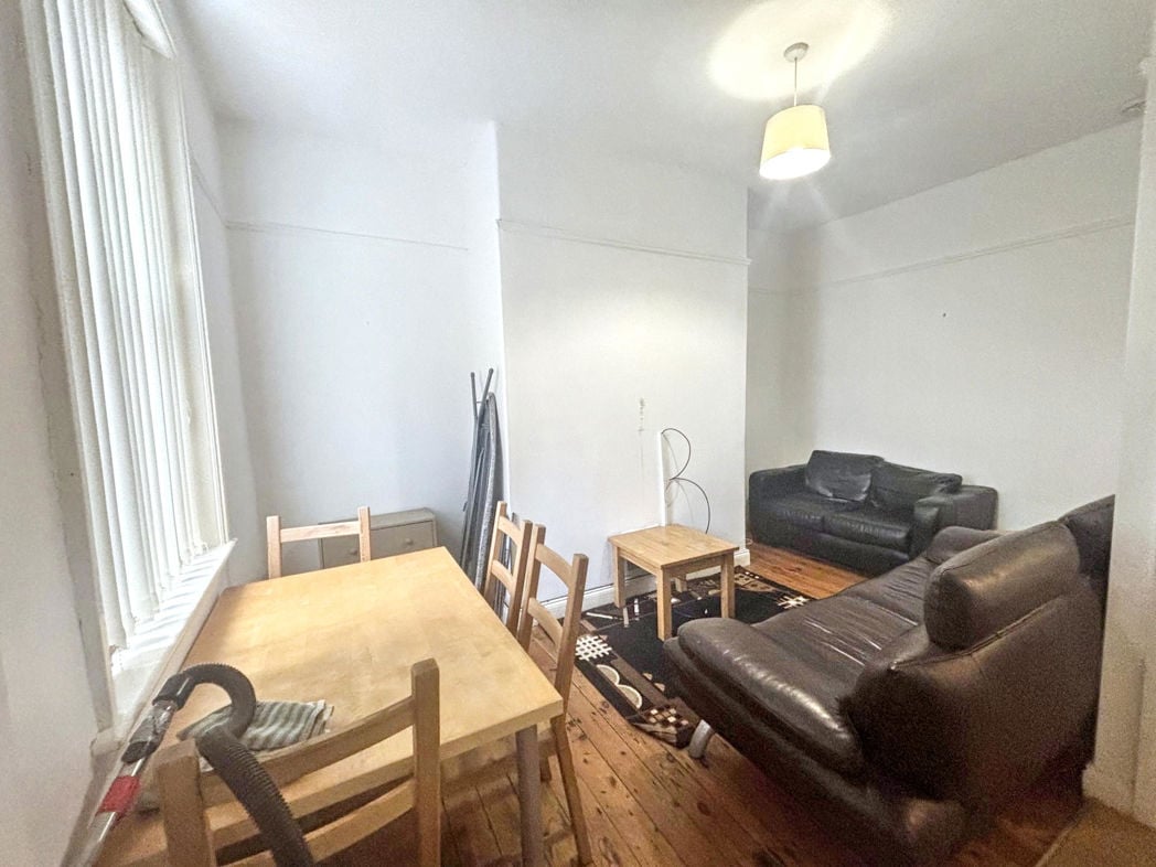 Property image 2 of 12