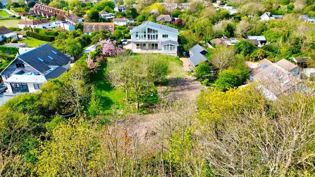Property image 4 of 60