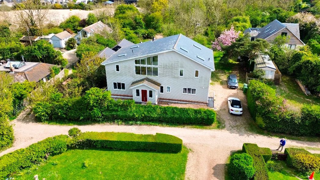 Property image 15 of 60