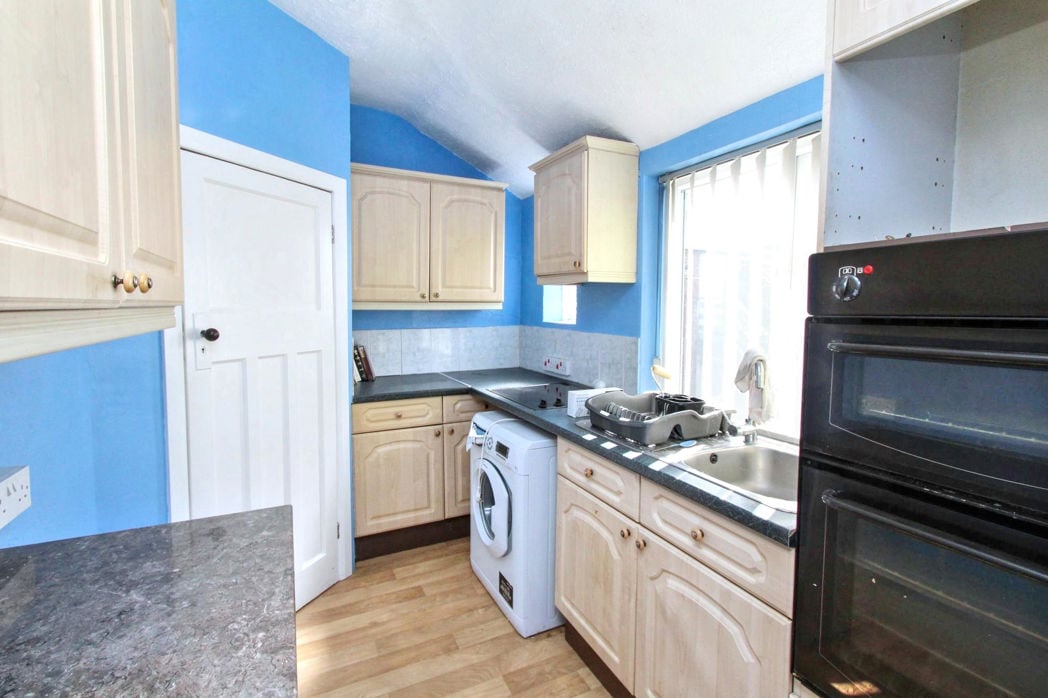 Property image 2 of 16