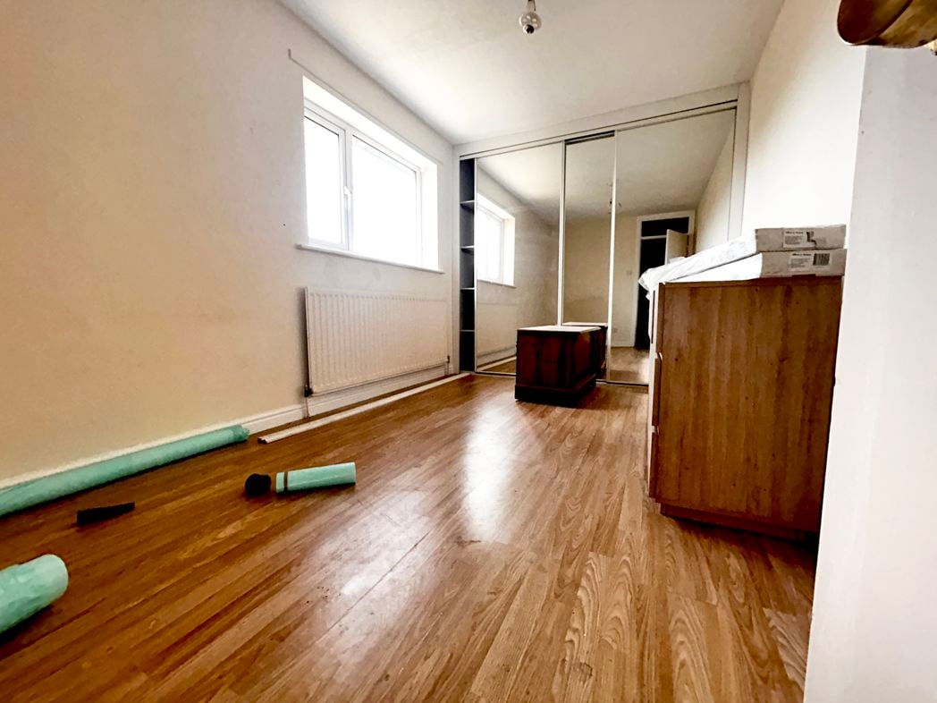 Property image 11 of 15