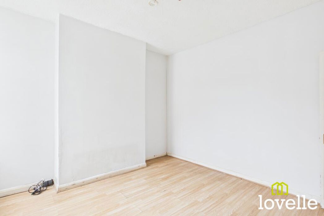 Property image 6 of 19