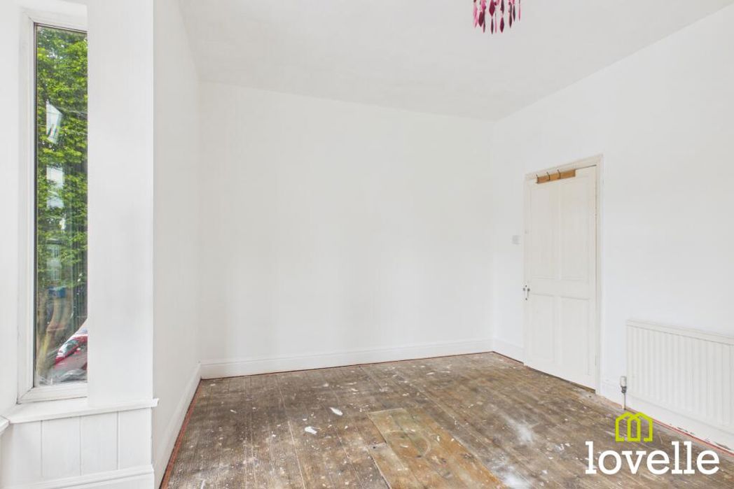 Property image 11 of 19