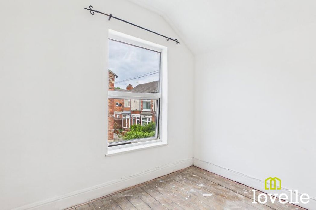 Property image 12 of 19
