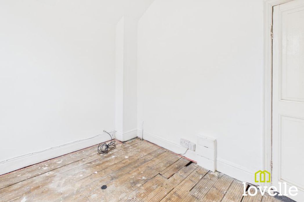 Property image 13 of 19