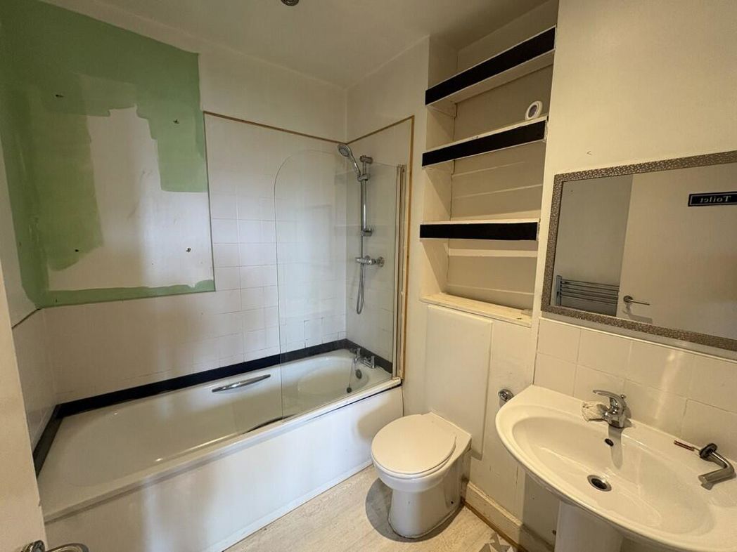 Property image 10 of 13
