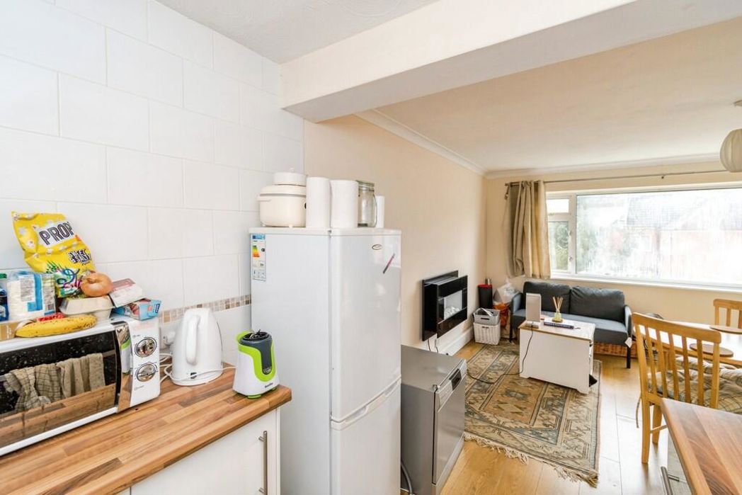 Property image 11 of 15