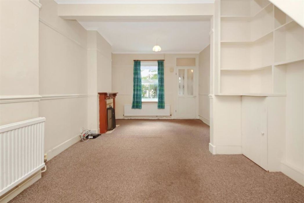 Property image 2 of 10
