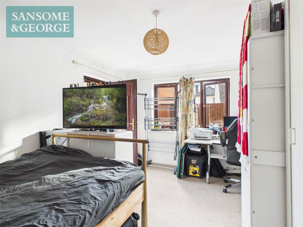 Property image 6 of 10