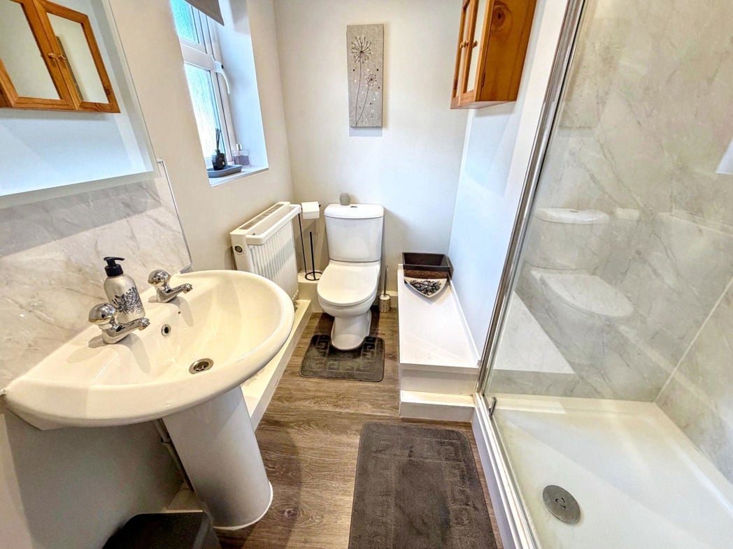 Property image 16 of 21
