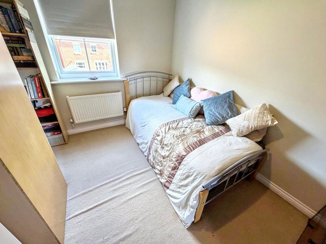 Property image 14 of 21