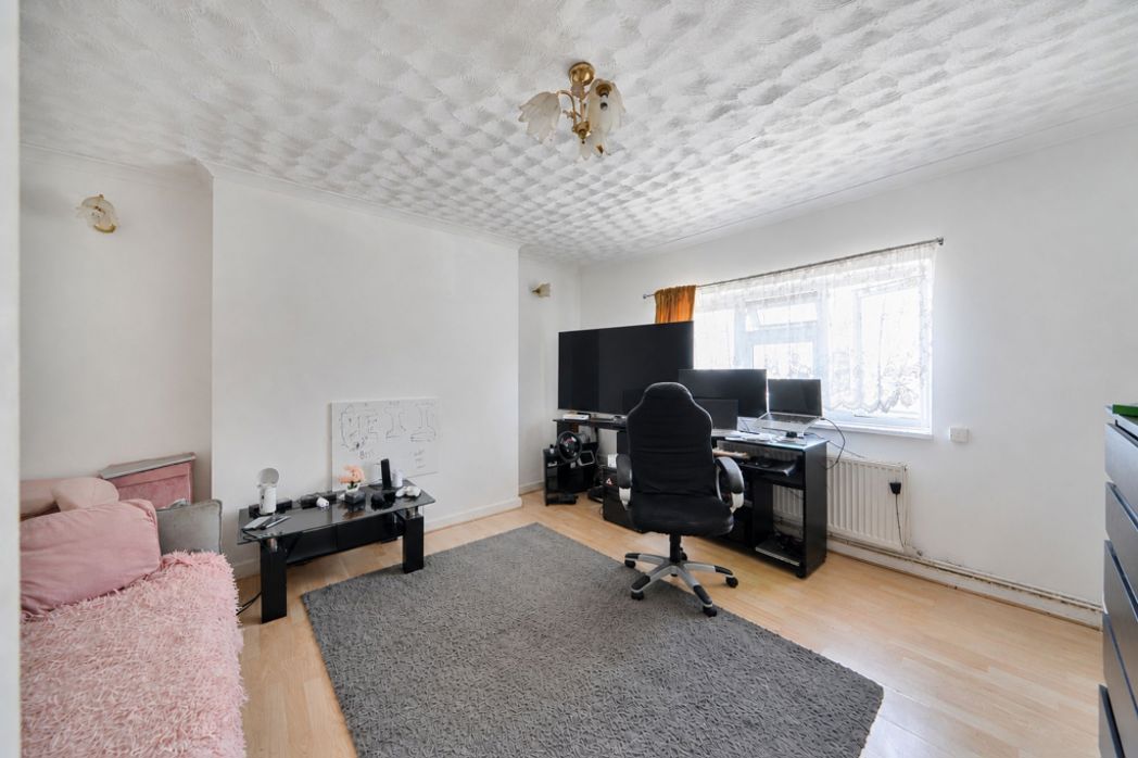 Property image 2 of 9