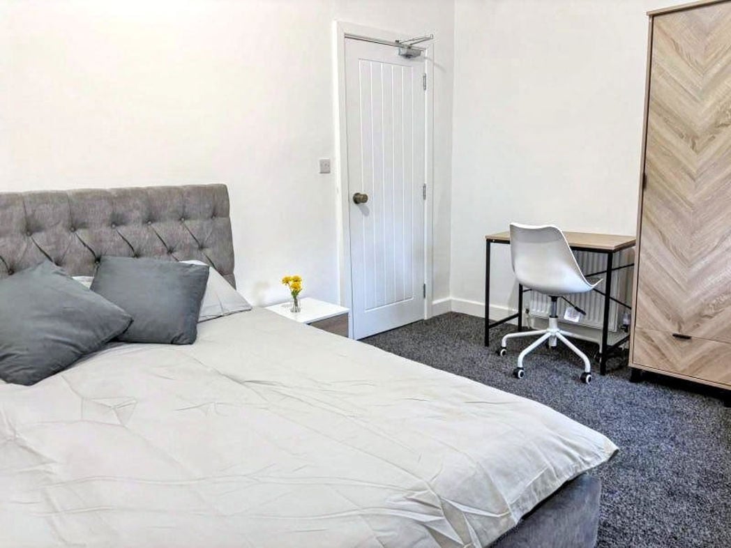 Property image 3 of 9